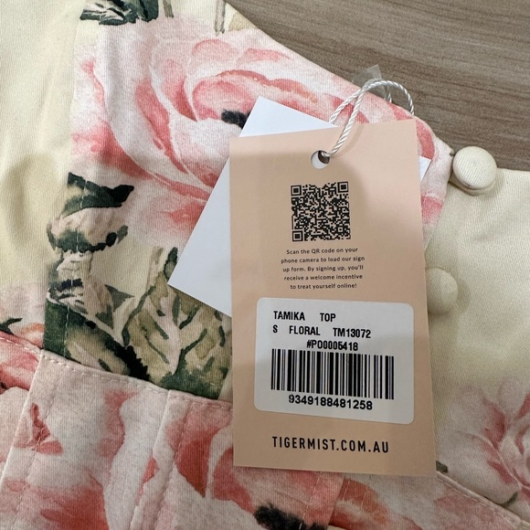 Tiger Mist Tamika Floral Top - Picture 2 of 2